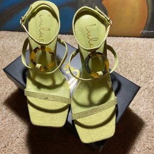 Green sculpted high heel sandal. Lulus, size 7